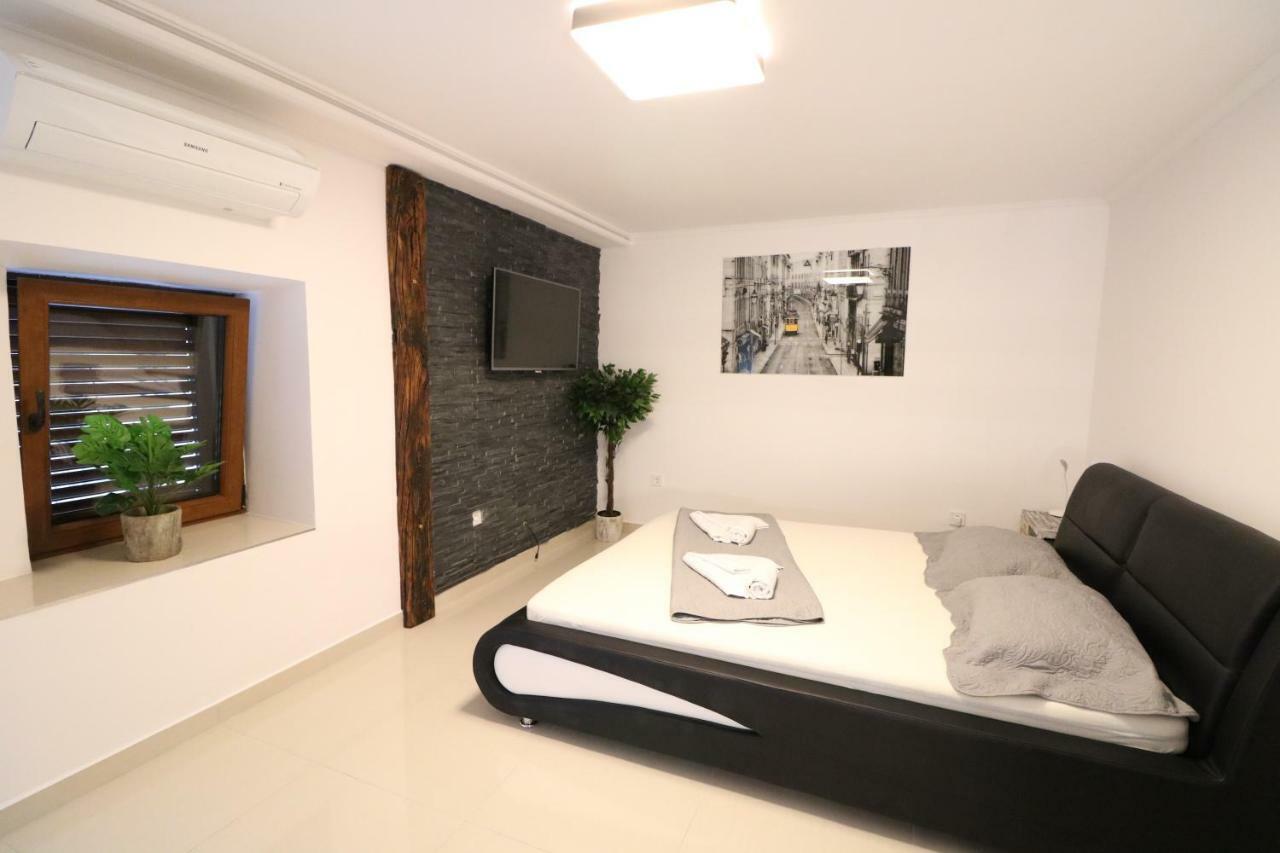 Apartment Porto With Terrace Baska  Exterior photo